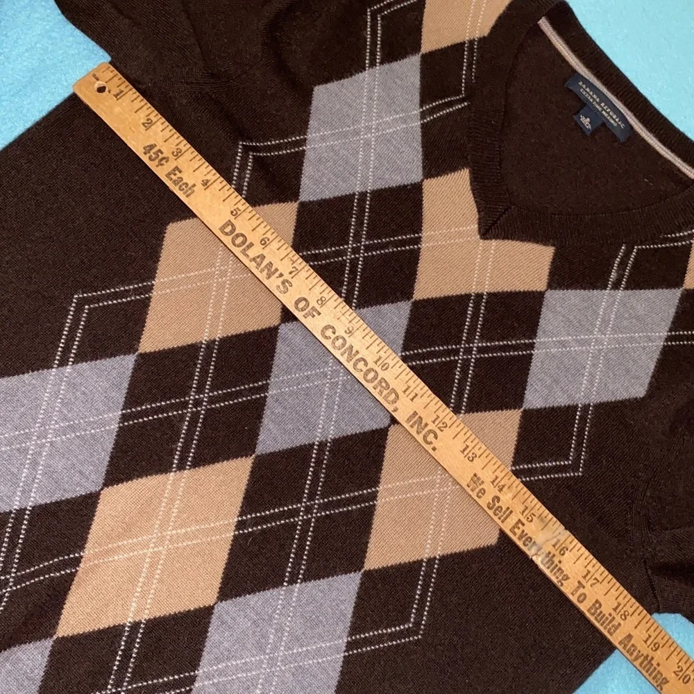 BANANA REPUBLIC marino wool argyle v-neck long sleeve pullover sweater size S
